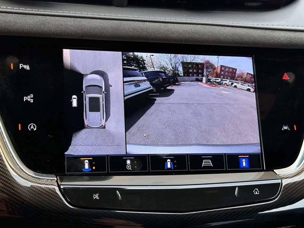 2025 Cadillac XT6 Sport