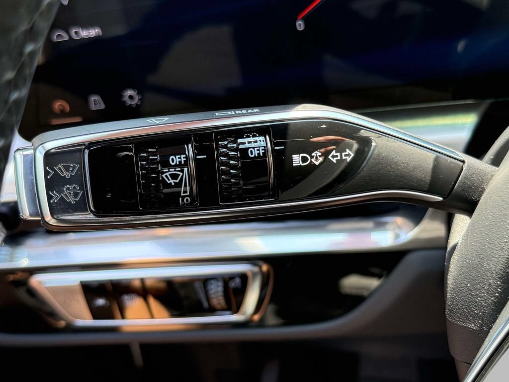 2023 Cadillac LYRIQ Luxury