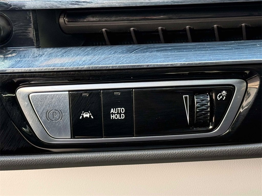 2023 Cadillac LYRIQ Luxury