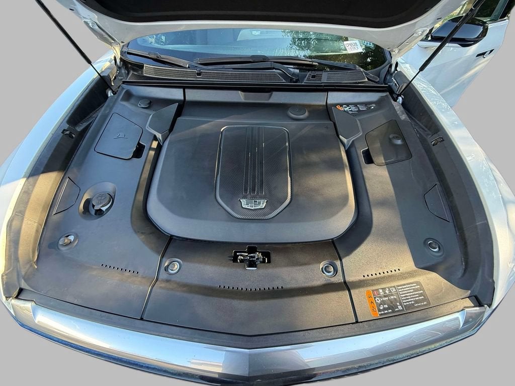2024 Cadillac LYRIQ Tech