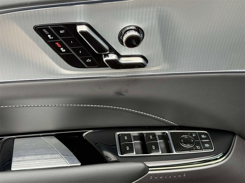 2024 Cadillac LYRIQ Tech