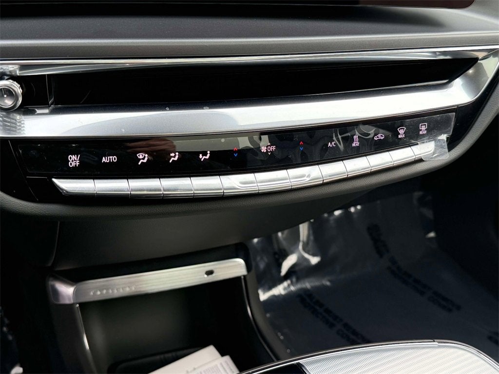 2024 Cadillac LYRIQ Tech