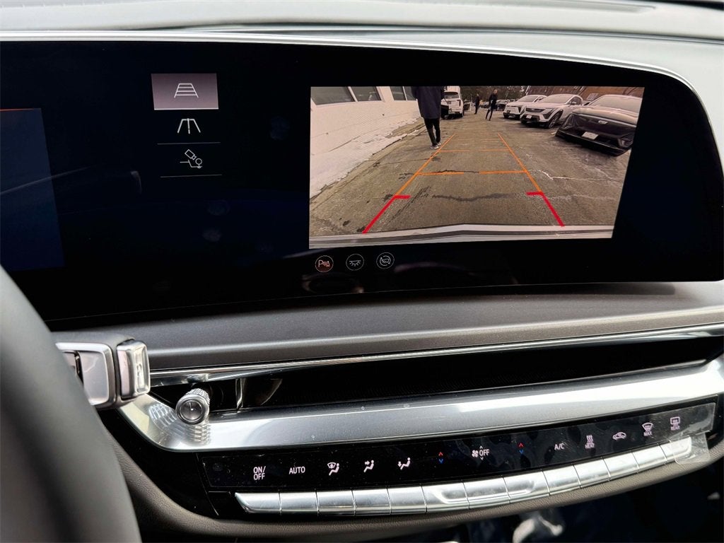 2024 Cadillac LYRIQ Tech