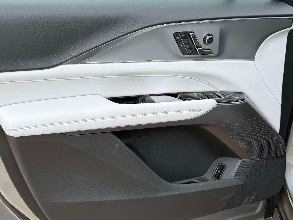 2027 Cadillac LYRIQ Luxury