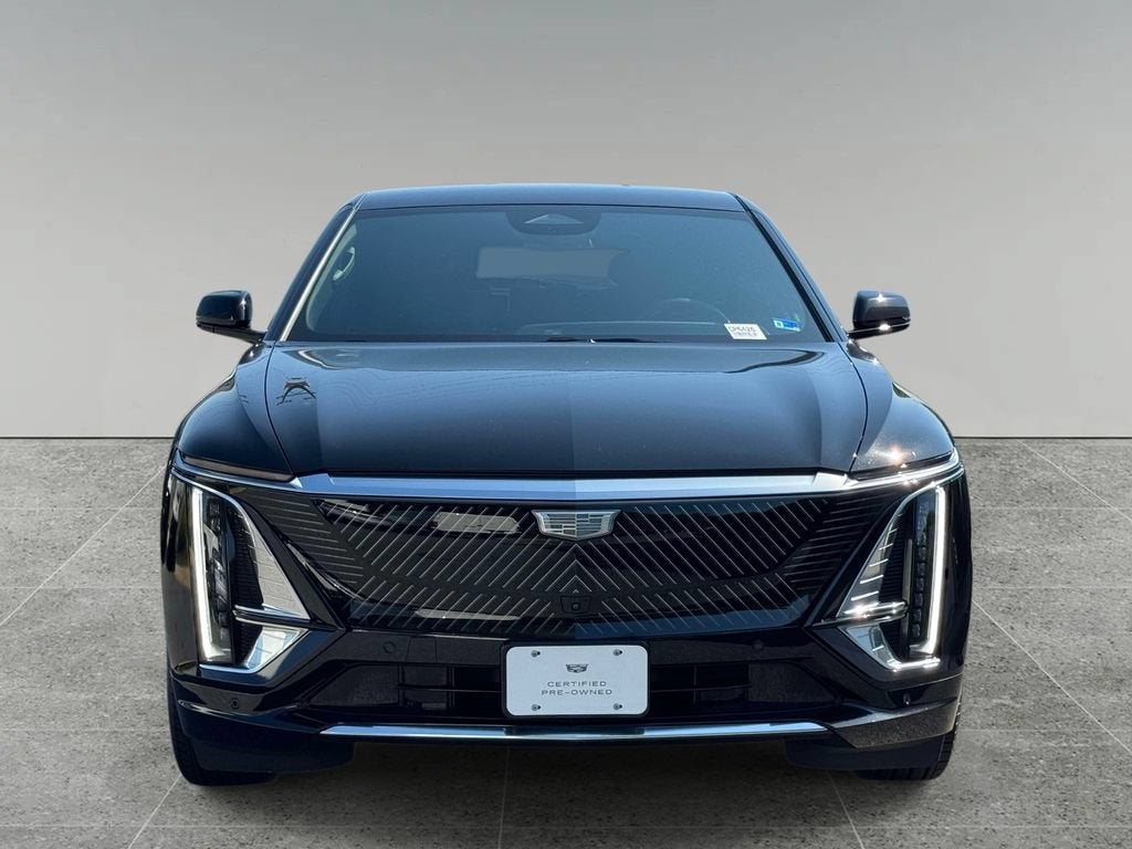 2025 Cadillac LYRIQ Luxury 1