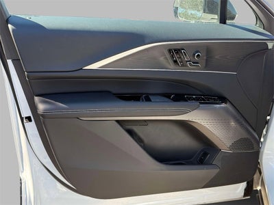 2025 Cadillac LYRIQ Luxury 1