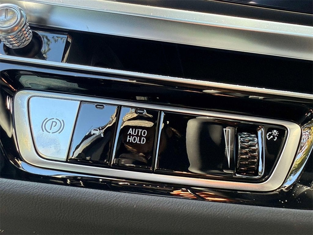 2025 Cadillac LYRIQ Luxury 1