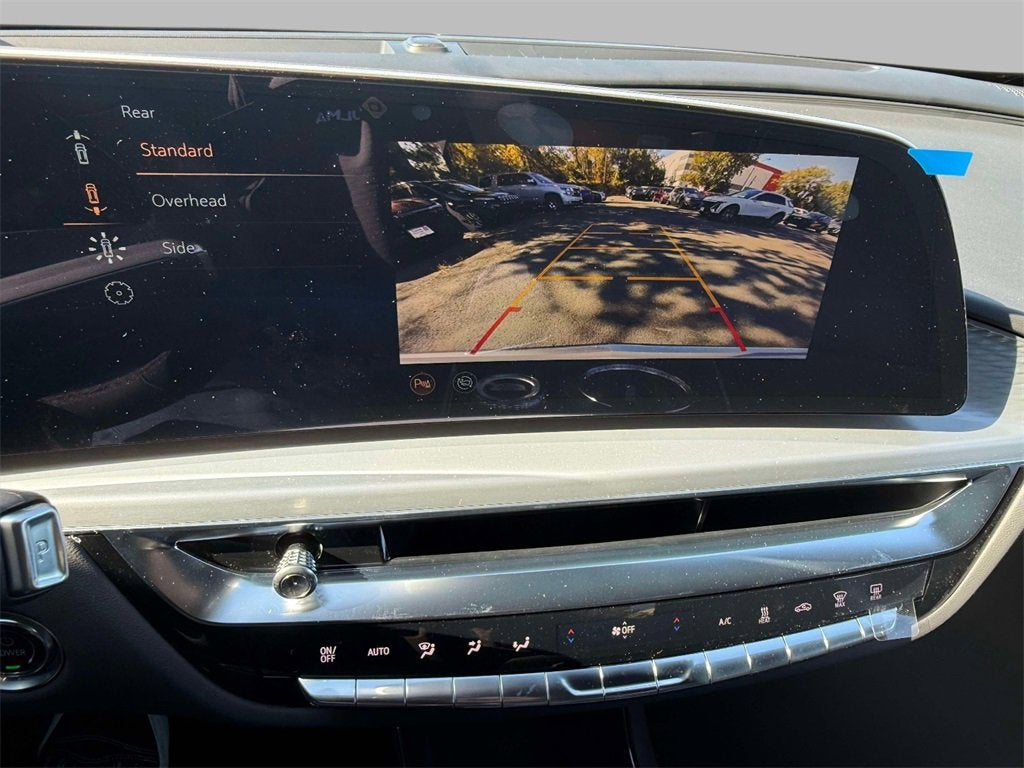 2025 Cadillac LYRIQ Luxury 1