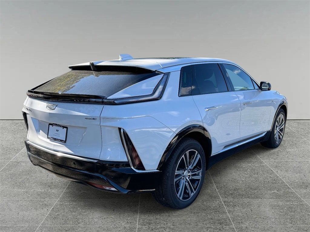 2025 Cadillac LYRIQ Luxury 1