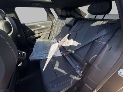 2025 Cadillac LYRIQ Luxury 1