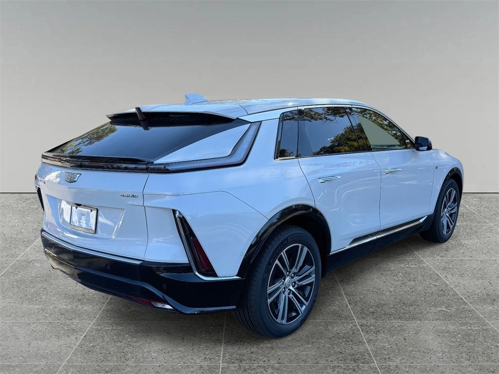 2025 Cadillac LYRIQ Luxury 1