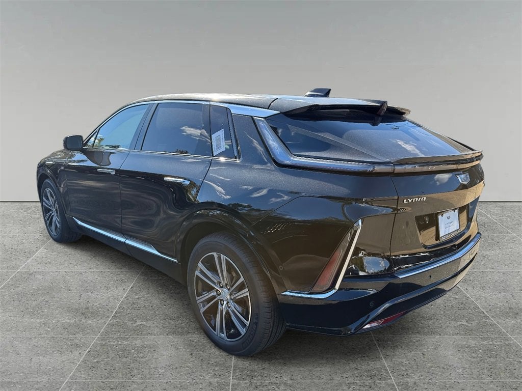 2025 Cadillac LYRIQ Luxury 1