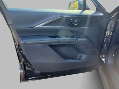 2025 Cadillac LYRIQ Luxury 1