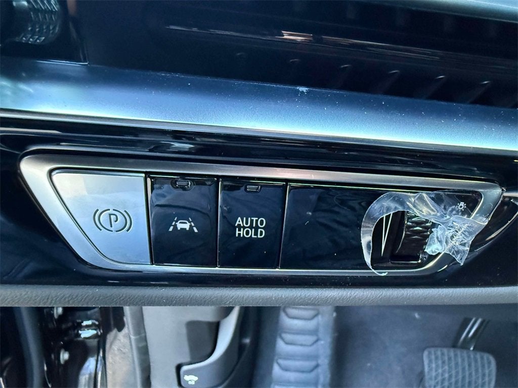 2025 Cadillac LYRIQ Luxury 1