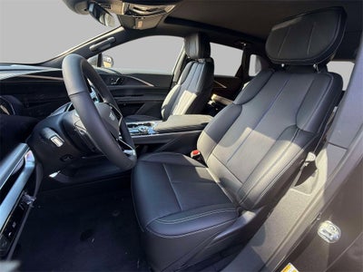 2025 Cadillac LYRIQ Luxury 1