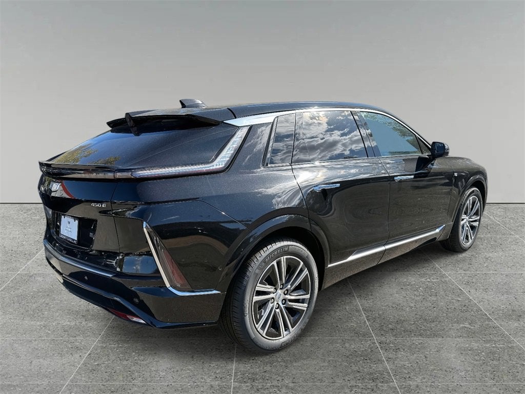 2025 Cadillac LYRIQ Luxury 1