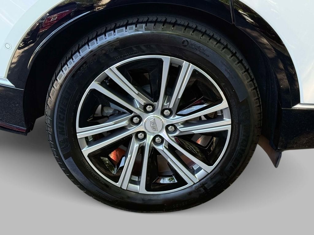 2025 Cadillac LYRIQ Luxury 1