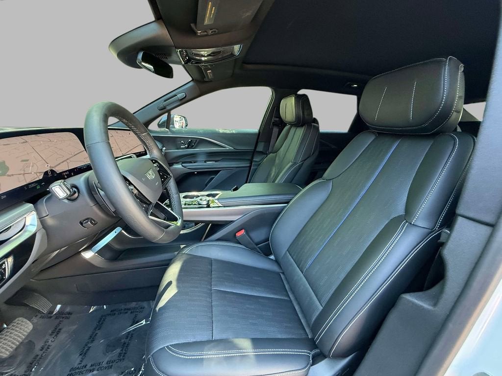 2025 Cadillac LYRIQ Luxury 1