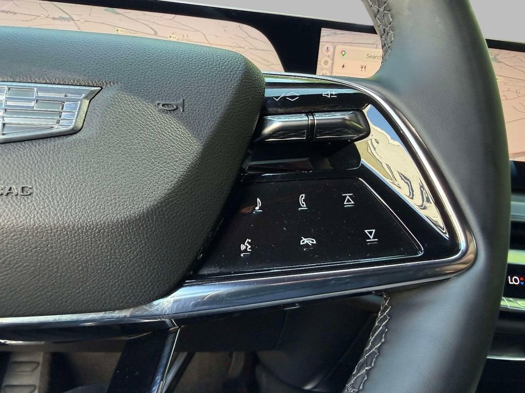 2025 Cadillac LYRIQ Luxury 1