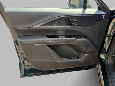 2025 Cadillac LYRIQ Luxury 1