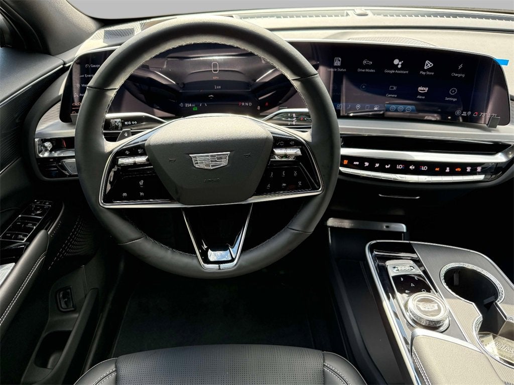 2025 Cadillac LYRIQ Luxury 1