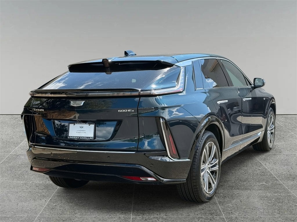 2025 Cadillac LYRIQ Luxury 1