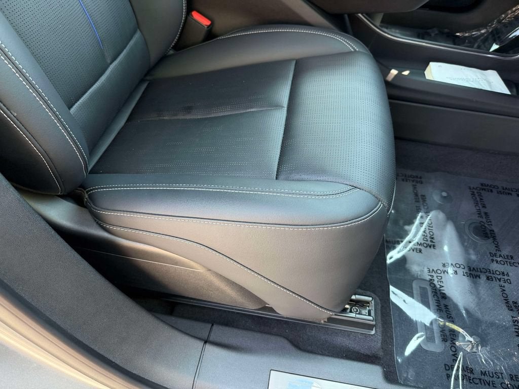 2024 Cadillac LYRIQ Luxury 1