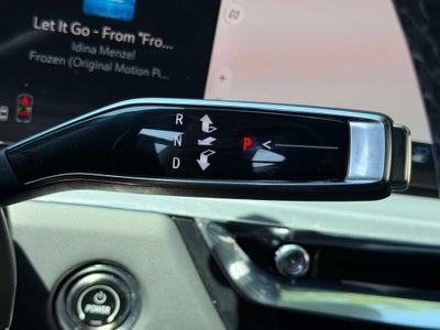 2024 Cadillac LYRIQ Luxury 1