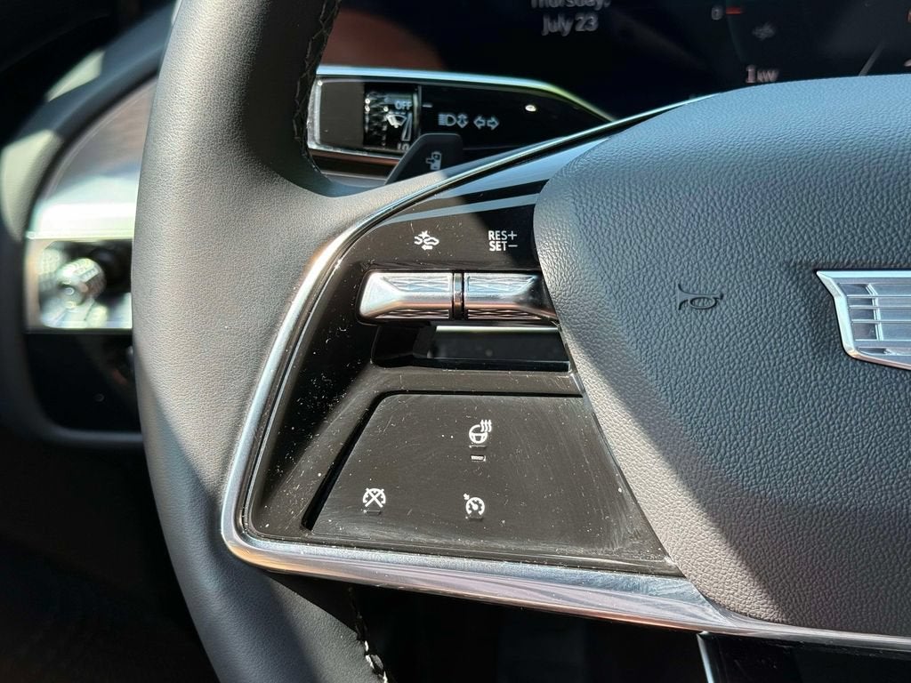 2024 Cadillac LYRIQ Luxury 1