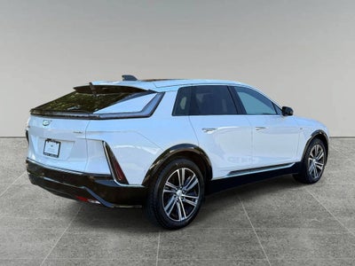2024 Cadillac LYRIQ Luxury 2