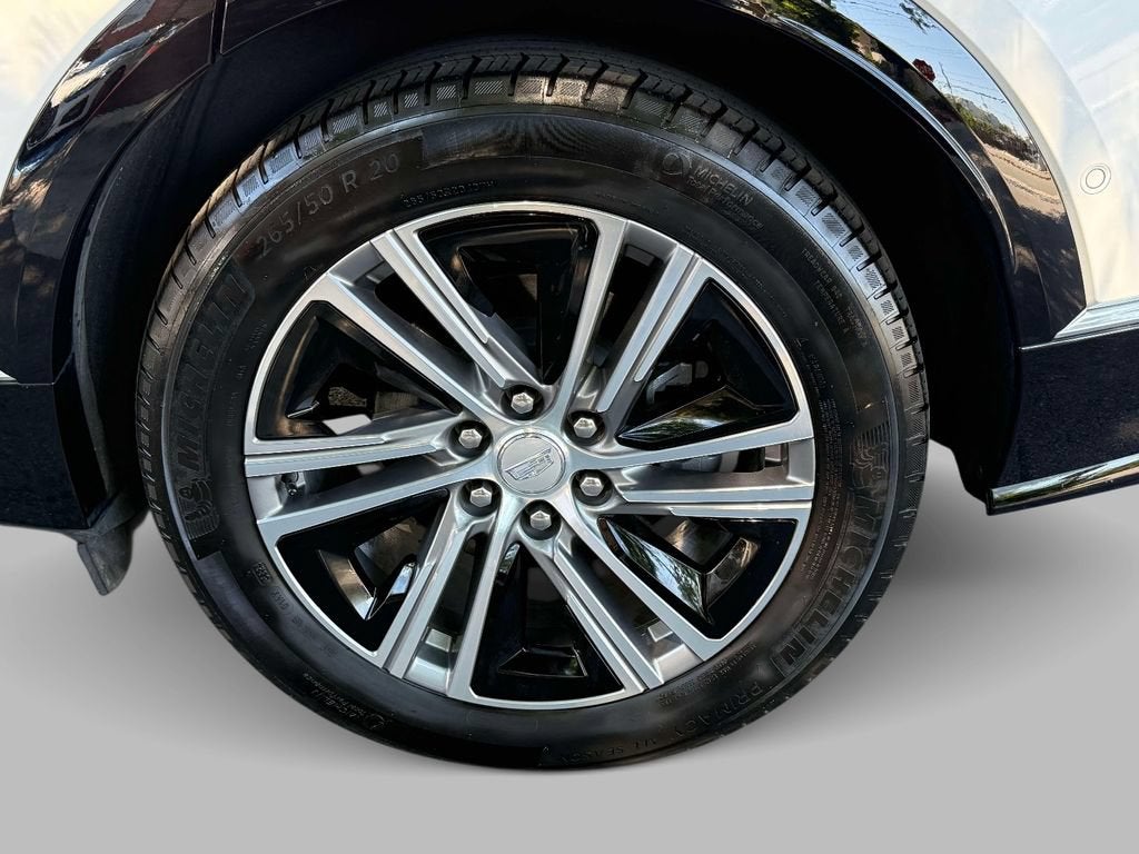2024 Cadillac LYRIQ Luxury 2