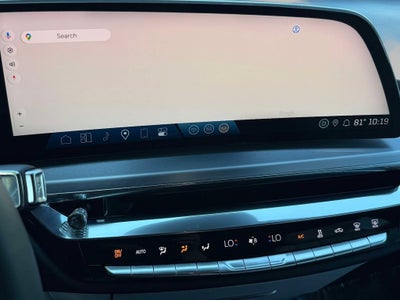 2024 Cadillac LYRIQ Luxury 2