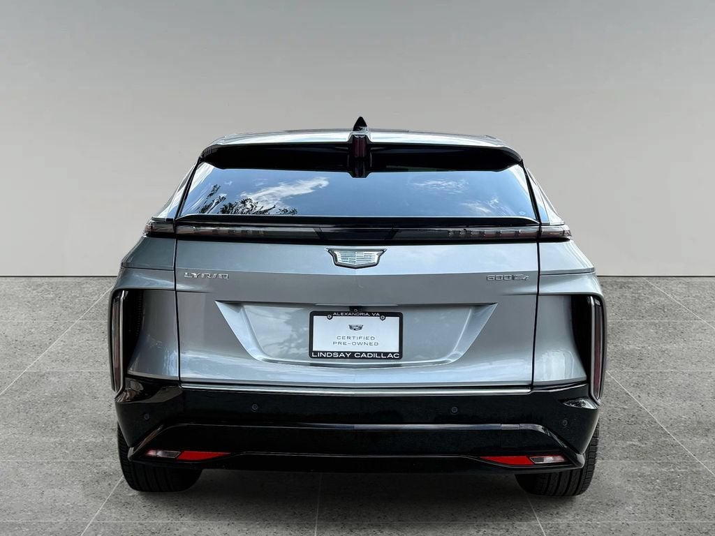 2024 Cadillac LYRIQ Luxury 2