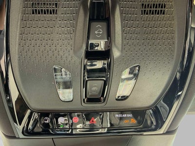2024 Cadillac LYRIQ Luxury 2