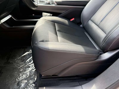 2024 Cadillac LYRIQ Luxury 2