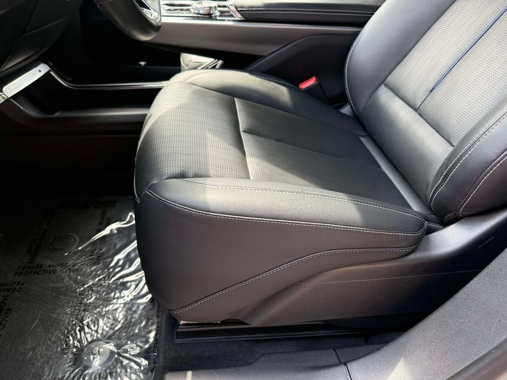 2024 Cadillac LYRIQ Luxury 2