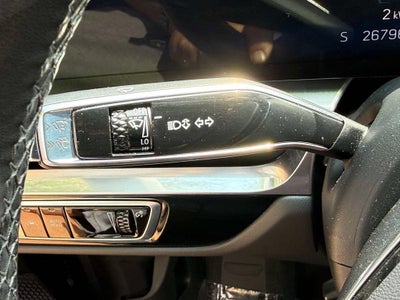 2024 Cadillac LYRIQ Luxury 2