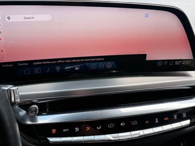 2024 Cadillac LYRIQ Luxury 2