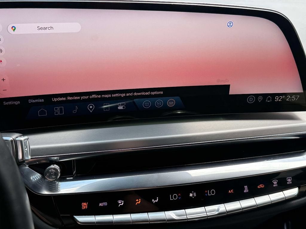 2024 Cadillac LYRIQ Luxury 2
