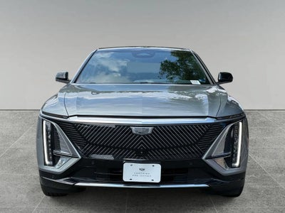2024 Cadillac LYRIQ Luxury 2