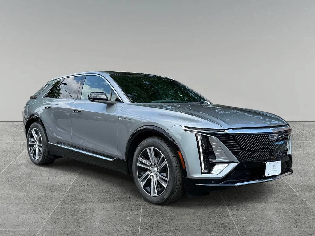 2024 Cadillac LYRIQ Luxury 2