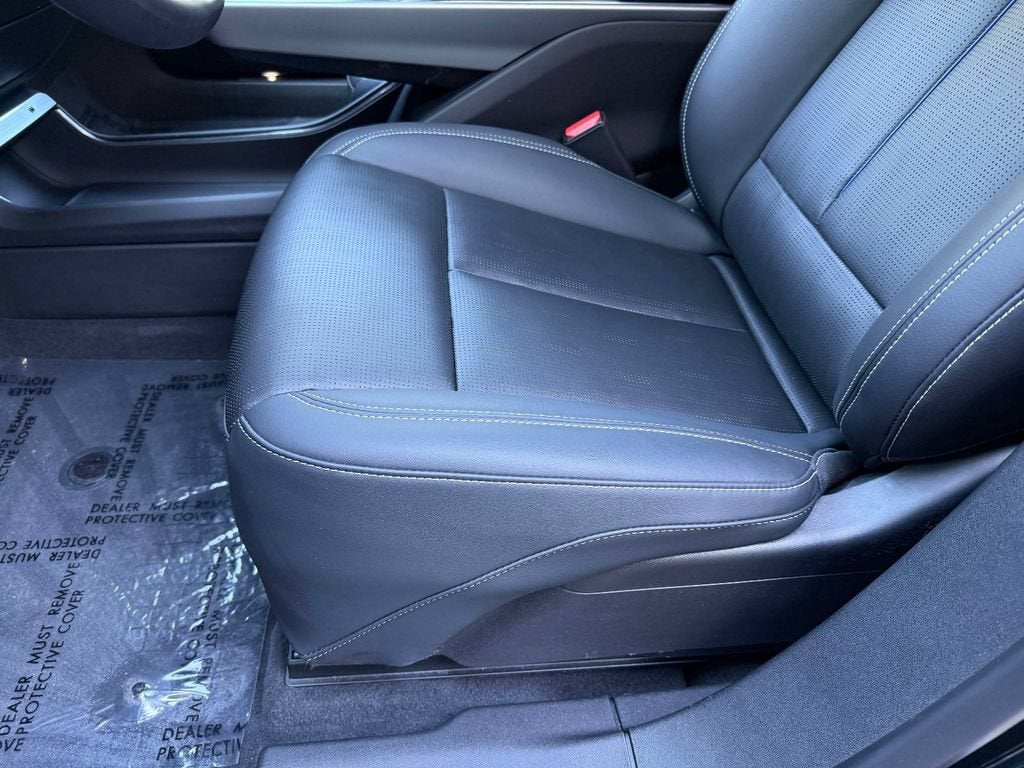2024 Cadillac LYRIQ Luxury 2