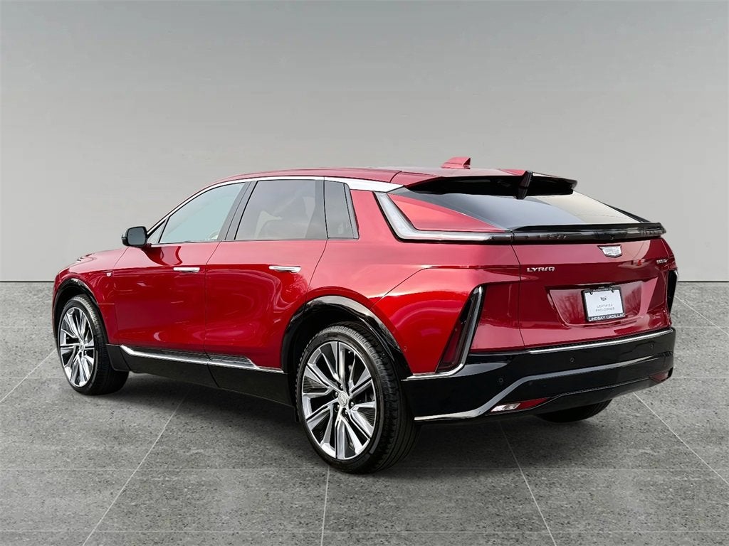2024 Cadillac LYRIQ Luxury 3