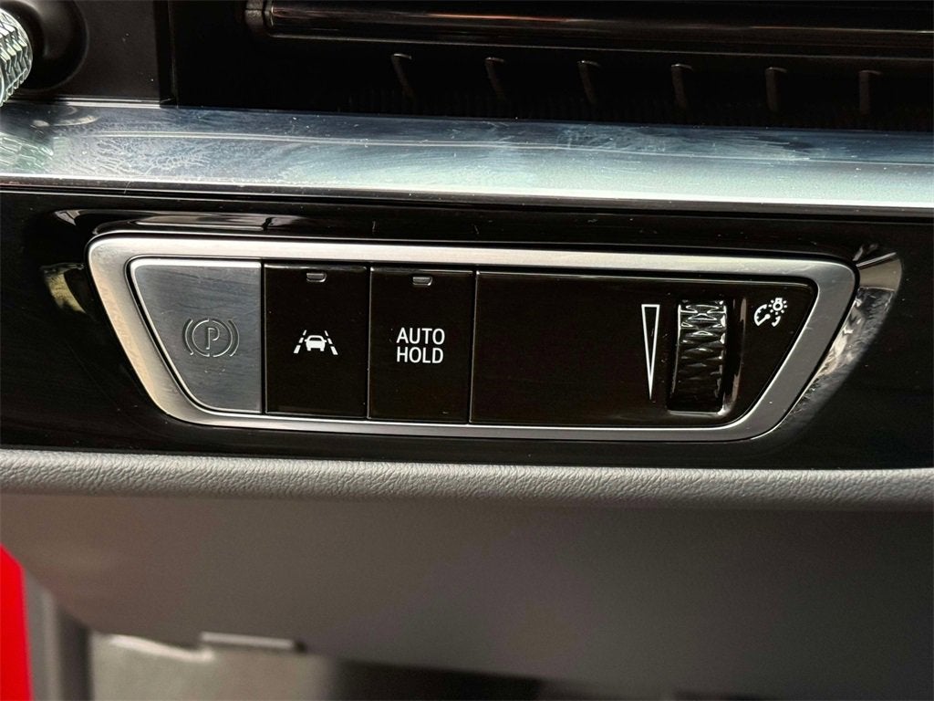 2024 Cadillac LYRIQ Luxury 3