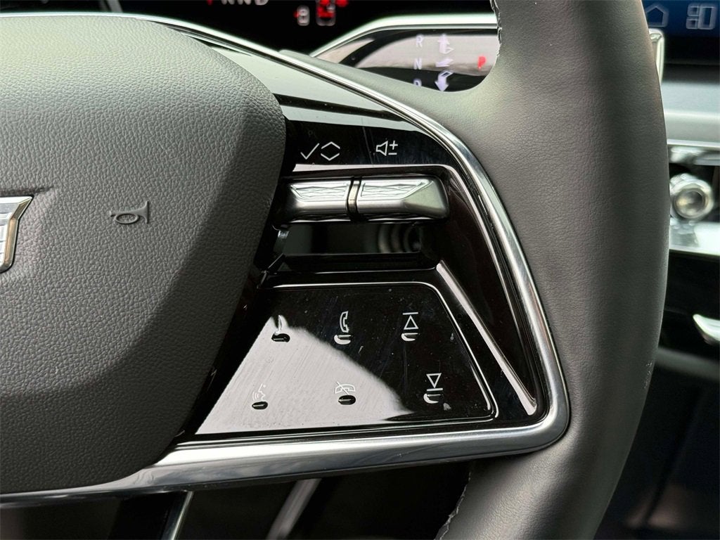 2024 Cadillac LYRIQ Luxury 3