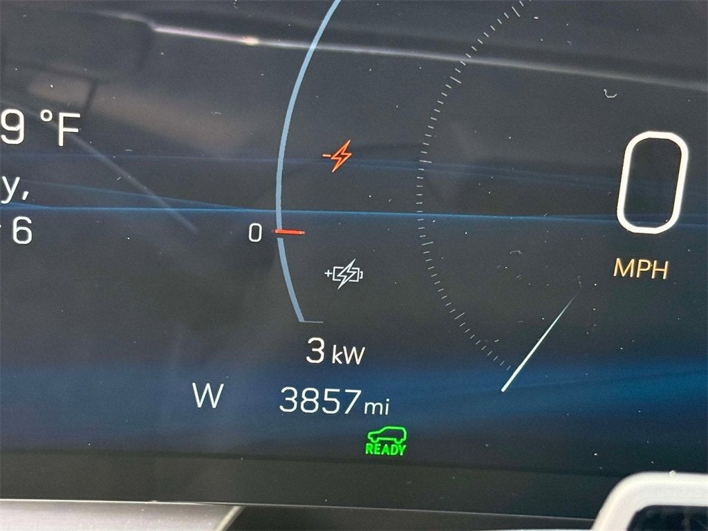 2024 Cadillac LYRIQ Luxury 3