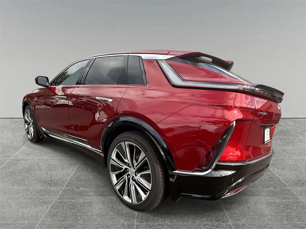 2024 Cadillac LYRIQ Luxury 3