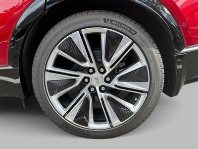 2024 Cadillac LYRIQ Luxury 3