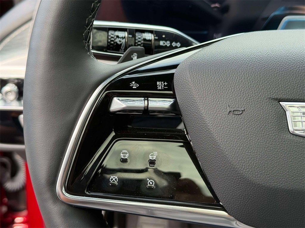 2024 Cadillac LYRIQ Luxury 3