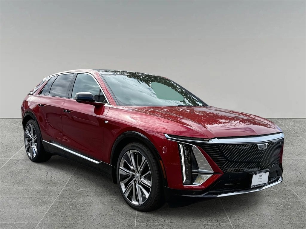 2024 Cadillac LYRIQ Luxury 3